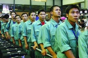 Công bố đường dây nóng hỗ trợ lao động người Việt tại Qatar