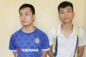 Thanh Hóa: Mâu thuẫn làm ăn, nổ súng uy hiếp tại nhà