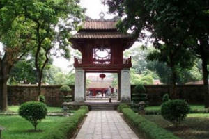 Đến Văn Miếu để học về di sản