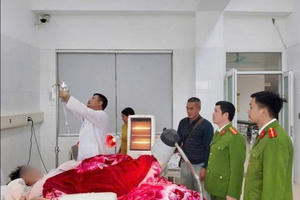 Cứu kịp thời nam thanh niên rơi xuống biển trong thời tiết giá lạnh tại Cô Tô Cứu kịp thời nam thanh niên rơi xuống biển trong thời tiết giá lạnh tại Cô Tô