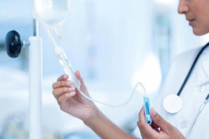 Nguy hiểm khi tự ý tiêm truyền tại nhà