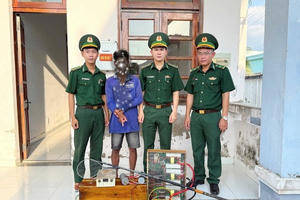 Cà Mau: Phát hiện, xử lý đối tượng dùng công cụ kích điện khai thác thủy sản trái phép trên biển Cà Mau: Phát hiện, xử lý đối tượng dùng công cụ kích điện khai thác thủy sản trái phép trên biển