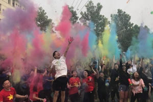 Thái Nguyên: Tưng bừng lễ hội Té nước