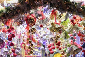 Bản tin Giáng sinh Plus: Không khí Giáng sinh tưng bừng tại hai thành phố lớn