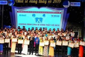 Chuyện những thầy cô cắm bản