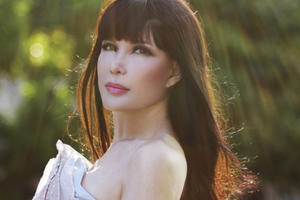 Ca sĩ hải ngoại Nhật Hạ trở lại Đà Nẵng sau 5 năm xa cách