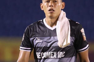 CLB Hà Nội chiêu mộ Tấn Trường: Mạo hiểm hay cao chiêu?