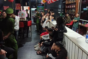 Lâm Đồng: Kiểm tra quán Beer, karaoke, phát hiện 20 dân chơi dương tính với ma túy.