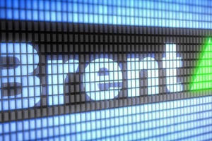 Giá dầu Brent vượt mốc 40 USD/thùng lần đầu tiên trong gần 3 tháng