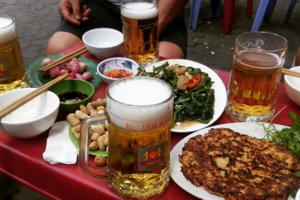 Hà Nội: Dừng hoạt động các nhà hàng, quán bia hơi để phòng chống dịch Covid-19