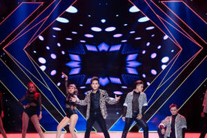 Nguyên Vũ “thất tình” khoe set đồ “tiền tỷ”