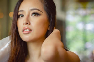 Mai Phương Thuý đẹp mặn mà sau 12 năm đăng quang Hoa hậu Việt Nam