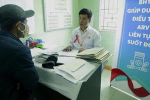 Hơn 40.000 bệnh nhân nhiễm HIV/AIDS điều trị thuốc ARV từ bảo hiểm y tế Hơn 40.000 bệnh nhân nhiễm HIV/AIDS điều trị thuốc ARV từ bảo hiểm y tế