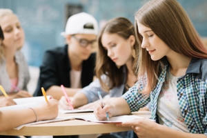 Chính sách giáo dục miễn phí của Đan Mạch khiến nhiều SV "lười" tốt nghiệp Chính sách giáo dục miễn phí của Đan Mạch khiến nhiều SV "lười" tốt nghiệp