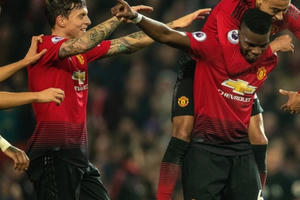 M.U 3-1 Huddersfield: HLV Solskjaer bay cao cùng Paul Pogba