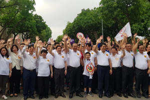 Hơn 5000 nghìn người đi bộ kêu gọi đã uống rượu bia thì không lái xe