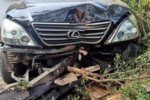 Hà Nội: Xe sang gây tai nạn liên hoàn trên phố Trần Thái Tông