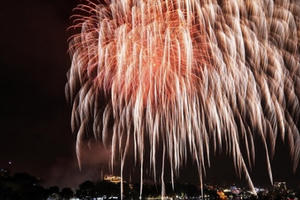 Đề xuất 3 địa điểm bắn pháo hoa tầm cao ở Hà Nội dịp tết Dương lịch 2021