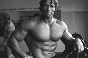 Phẫu thuật tim lần 3, sao võ thuật U80 vẫn đam mê “đánh đấm”