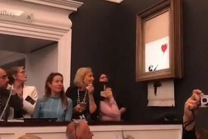 Sửng sốt bức tranh của Banksy trị giá 31 tỷ đồng tự động tiêu hủy