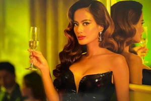 Như Vân dáng chuẩn từng centimet trong MV “Black Jack” của Soobin