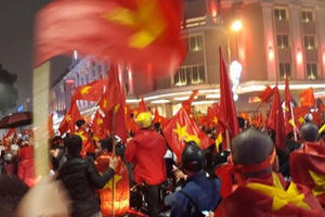 “Đi bão”: Ăn mừng chiến thắng hay ăn theo phong trào? “Đi bão”: Ăn mừng chiến thắng hay ăn theo phong trào?