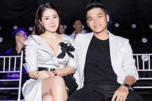 Vợ chồng Lê Phương tình tứ tham dự sự kiện mới