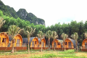 Du lịch Việt hút khách... “nhà giàu“