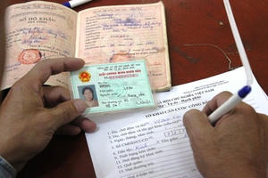 Chính phủ đã "quyết" bỏ sổ hộ khẩu, chứng minh nhân dân