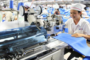 Slide - Điểm tin thị trường: Việt Nam có 5 nhóm hàng đạt giá trị xuất khẩu "tỷ USD" trong tháng 5