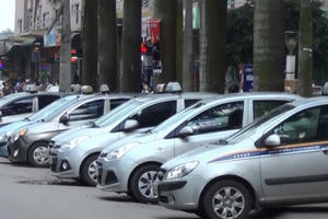 Bãi xe trái phép ở KĐT Đại Thanh "Ban quản lý biết nhưng không dám can thiệp"?