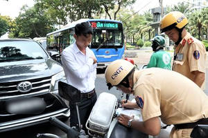 Hơn 13.000 trường hợp vi phạm bị xử lý trong ngày thứ hai ra quân tổng kiểm soát