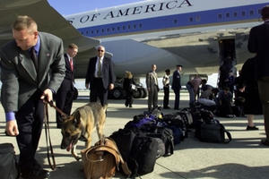 Đội "cảnh khuyển" hộ tống Tổng thống Mỹ ở nước ngoài