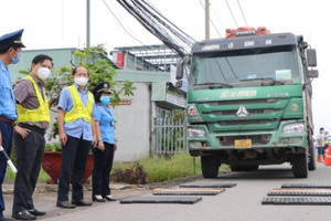 Xử phạt hơn 684 triệu đồng đối với 14 xe quá khổ quá tải