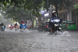 Bắc bộ mưa lớn, đề phòng lốc, sét và lũ quét