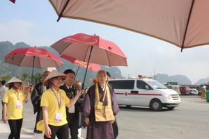 Nét đẹp tình nguyện viên tại Đại lễ Phật đản Vesak 2019 Nét đẹp tình nguyện viên tại Đại lễ Phật đản Vesak 2019