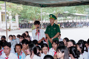 Cần Thơ: Đồn Biên phòng Vĩnh Châu tuyên truyền phòng, chống ma túy cho 600 học sinh trên địa bàn