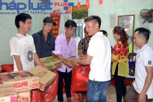 Hà Giang: Trao 51 suất quà cho người nghèo ở xã Tân Lập