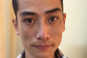 Truy tìm đối tượng hành hung người phụ nữ ở Thạch Thất