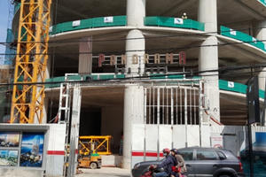 Tranh chấp tại Dự án Panorama Nha Trang: Tranh nhau xử lý 2 cẩu tháp gãy, người dân lo lắng