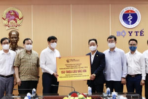 T&T Group tài trợ toàn bộ bơm kim tiêm cho chiến dịch tiêm 150 triệu liều vắc xin phòng COVID-19