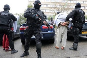 Giáng sinh "nóng" ở châu Âu