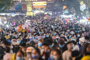 Du lịch Đà Lạt tăng mạnh dịp 30/4, phạt hàng trăm trường hợp không đeo khẩu trang