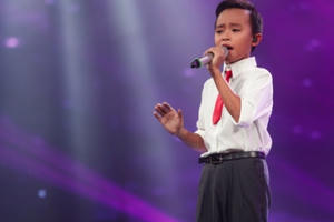 Vietnam’s Idol Kid 2016: “Cậu bé hát đám cưới” giản dị trên sân khấu hát về mẹ