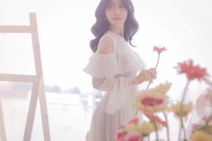 Hoa hậu Loan Vương e ấp, dịu dàng đến lạ trong bộ ảnh mới