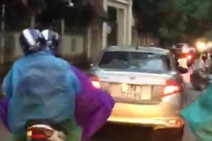 Phòng CSGT Hà Nội xử phạt lái xe ô tô từ tin báo Facebook