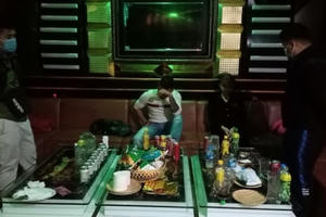 Hải Dương: Phát hiện 7 đối tượng đang "bay lắc" trong phòng hát karaoke