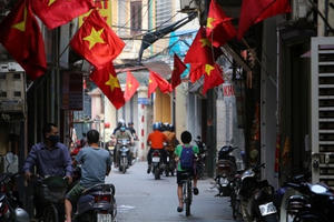 Thủ đô rực rỡ cờ hoa kỷ niệm 130 năm ngày sinh nhật Bác