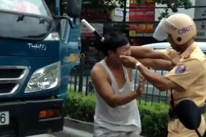 Xử lý 3 công an viên đánh dân lúc lấy lời khai