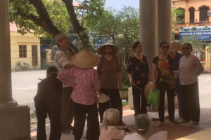 Hưng Yên: Hàng trăm người dân yêu cầu lãnh đạo xã nhận lỗi